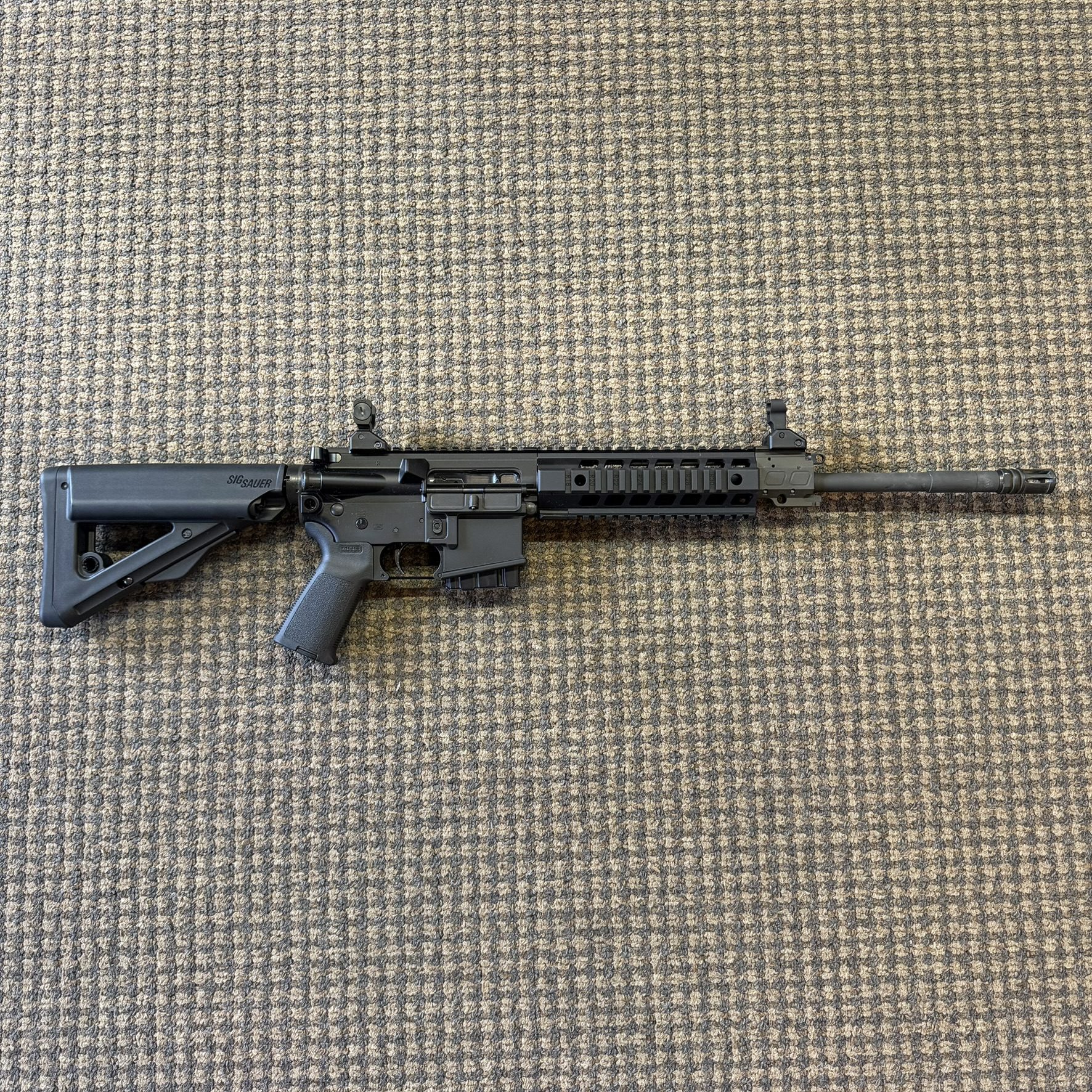 Sig Sauer SIG516 5.56 Flip-Up Iron Sights